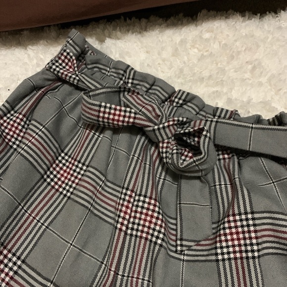 Plaid Paperbag high waist pants. - Picture 3 of 3